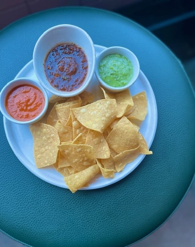 Chips Trio.